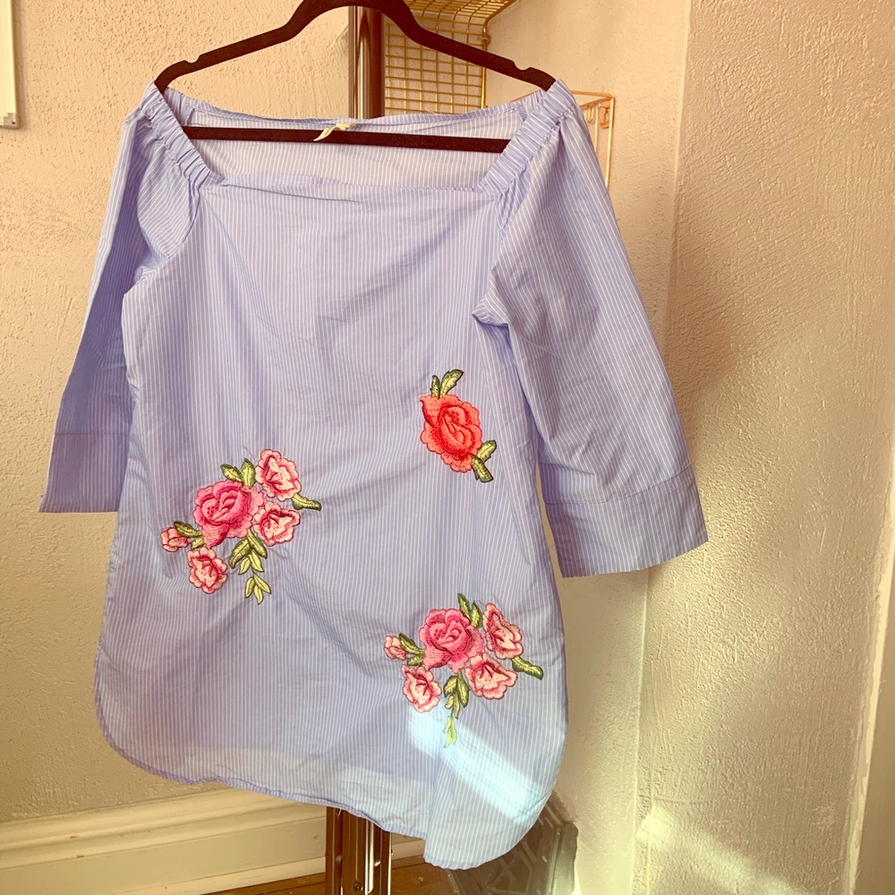 Grand & Green🌸off shoulder embroidered 3/4 shirt